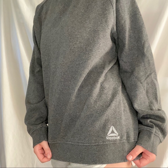 NWOT Reebok Fleece Lined Gray Crewneck - Picture 7 of 9